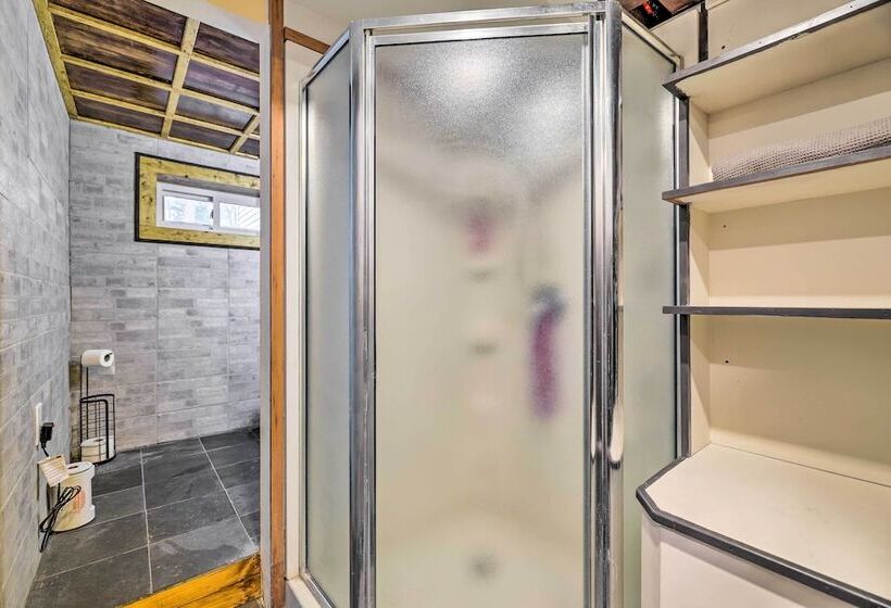 Poconos Vacation Home W/ Deck & Fire Pit