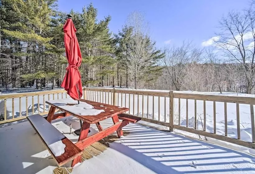 Private 7 Acre Retreat: On Site Pond, Streams