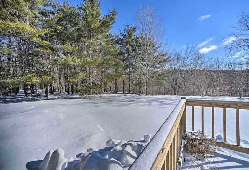 Private 7 Acre Retreat: On Site Pond, Streams