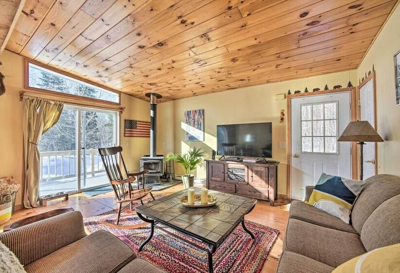 Private 7 Acre Retreat: On Site Pond, Streams