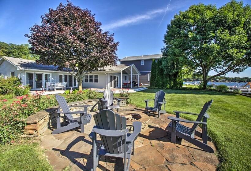Benton Harbor Lake House W/ Dock & Fire Pit!