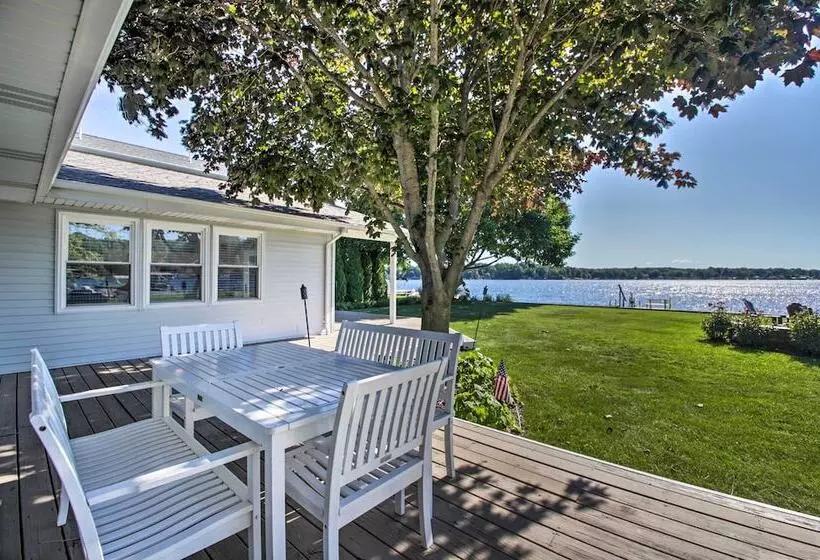 Benton Harbor Lake House W/ Dock & Fire Pit!