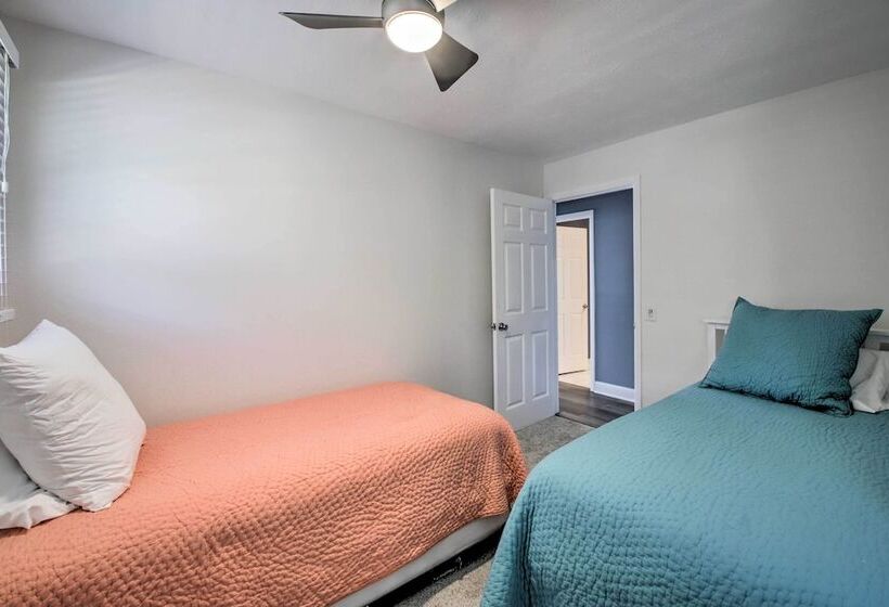 Benton Harbor Lake House W/ Dock & Fire Pit!