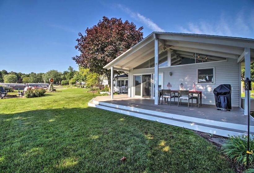 Benton Harbor Lake House W/ Dock & Fire Pit!