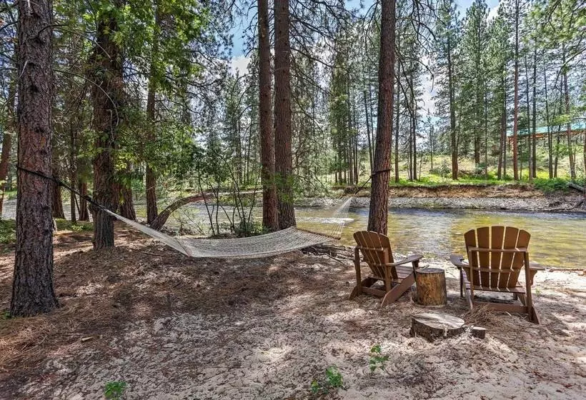 Romantic Riverfront Cottage   1 Mile To Winthrop!