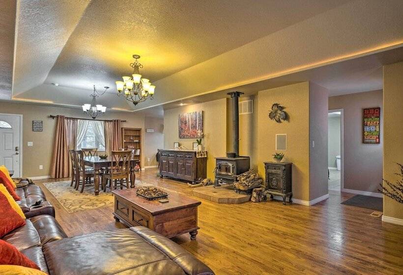 Secluded Woodland Park Home Hike & Bike!