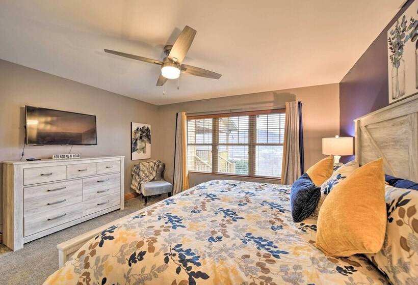 Serene Canton Escape W/ Hot Tub & Mtn Views!