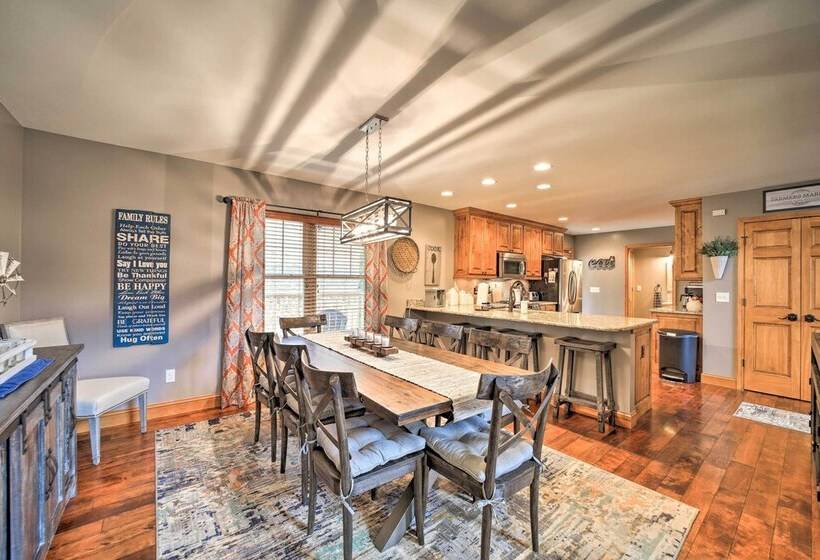 Serene Canton Escape W/ Hot Tub & Mtn Views!