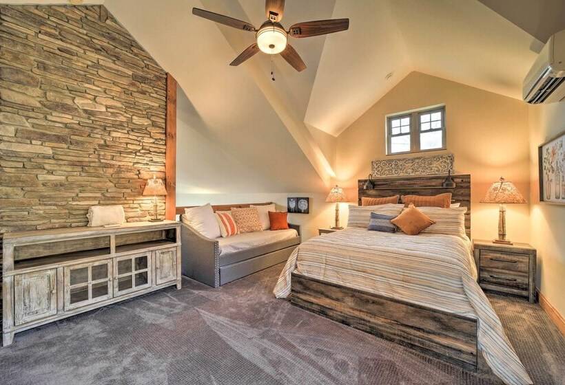 Serene Canton Escape W/ Hot Tub & Mtn Views!