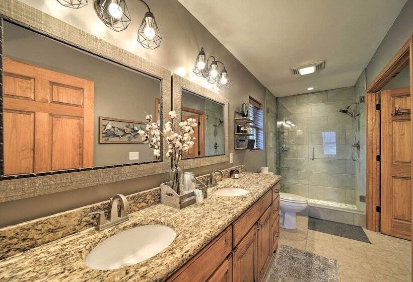 Serene Canton Escape W/ Hot Tub & Mtn Views!