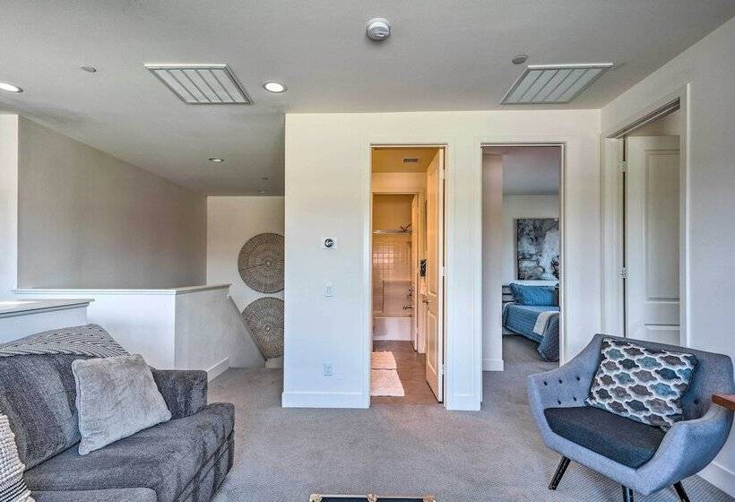 Serene Oasis   Lakeside Living: 6 Mi To Coachella!