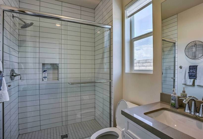 Serene Oasis   Lakeside Living: 6 Mi To Coachella!