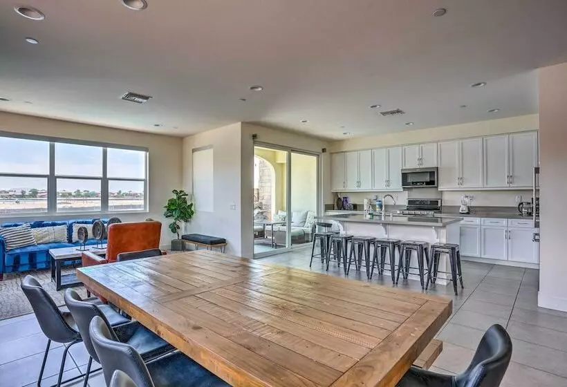 Serene Oasis Lakeside Living: 6 Mi To Coachella!
