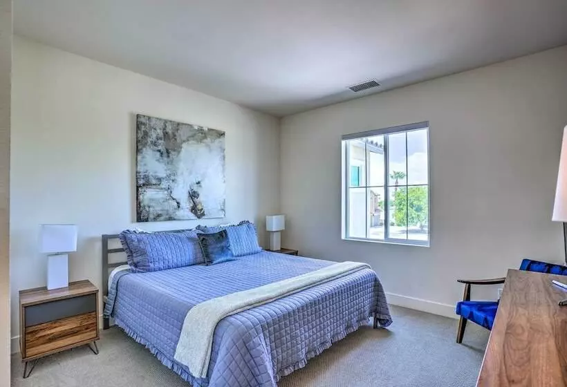 Serene Oasis Lakeside Living: 6 Mi To Coachella!
