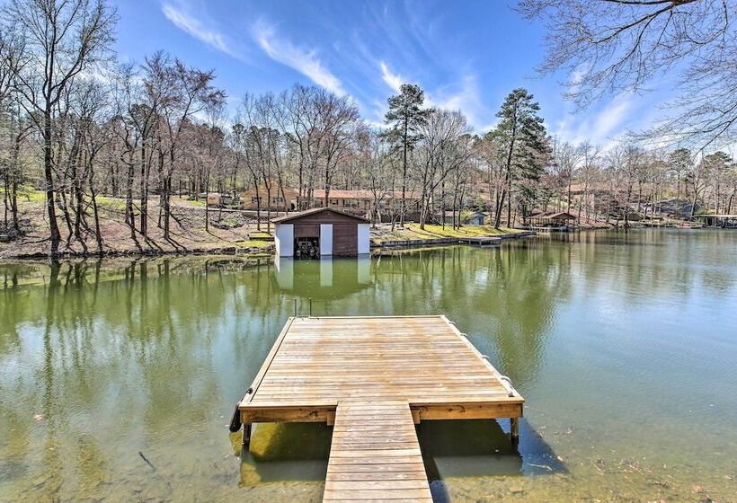 Home On Lake Catherine W/ Dock & Fire Pit