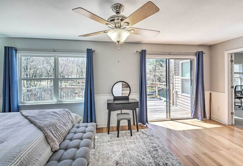 Home On Lake Catherine W/ Dock & Fire Pit