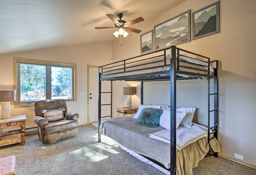 Spacious Pagosa Springs Retreat W/ Mtn Views!
