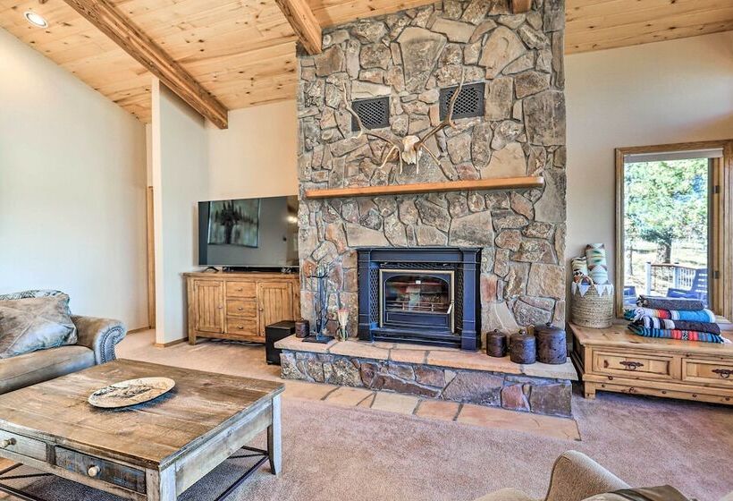 Spacious Pagosa Springs Retreat W/ Mtn Views!