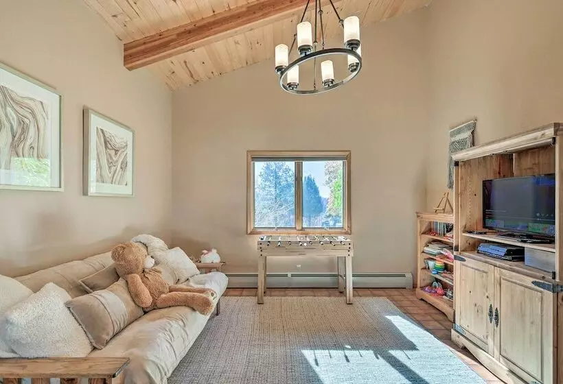 Spacious Pagosa Springs Retreat W/ Mtn Views!