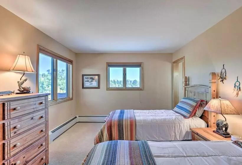 Spacious Pagosa Springs Retreat W/ Mtn Views!