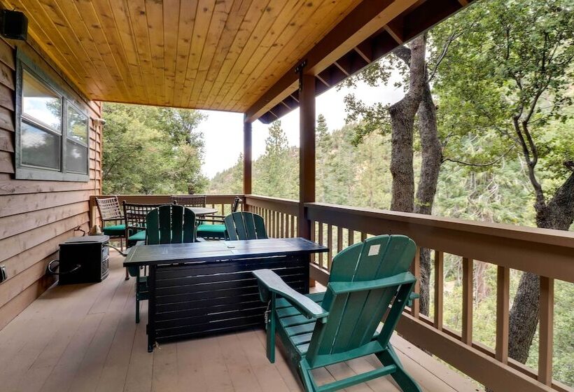 Spacious Pine Mountain Club Cabin W/ Fire Pit