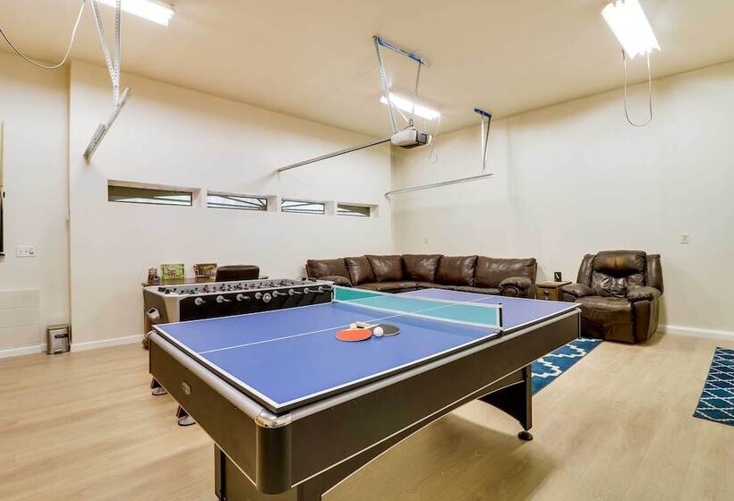 Spacious Pine Mountain Club Cabin W/ Fire Pit