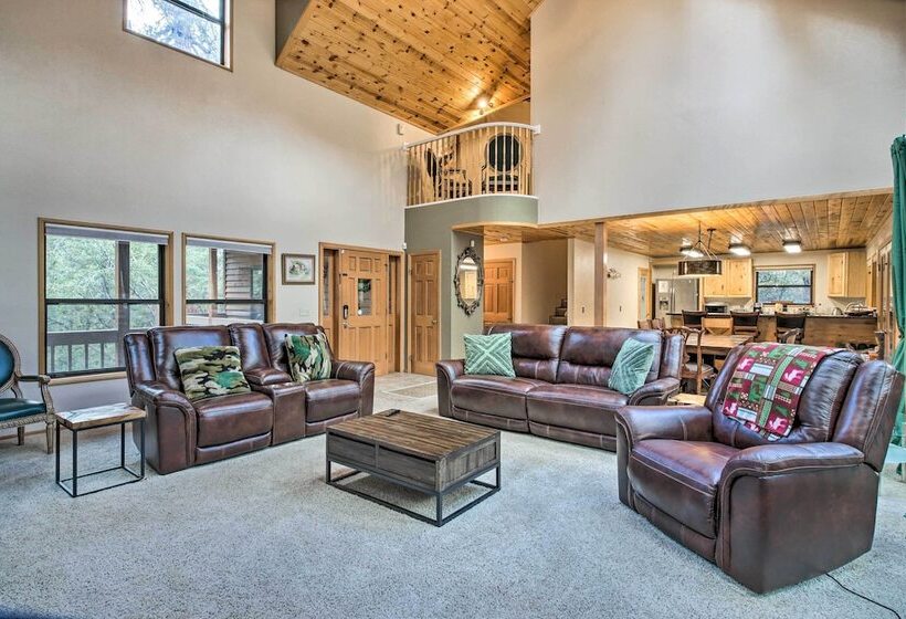 Spacious Pine Mountain Club Cabin W/ Fire Pit