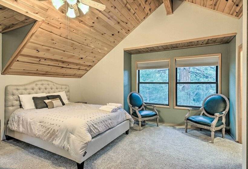 Spacious Pine Mountain Club Cabin W/ Fire Pit