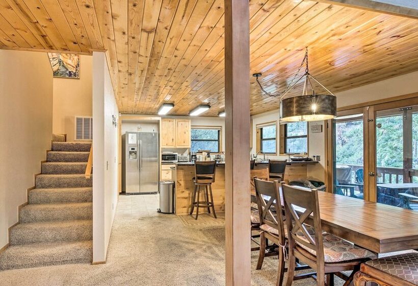 Spacious Pine Mountain Club Cabin W/ Fire Pit