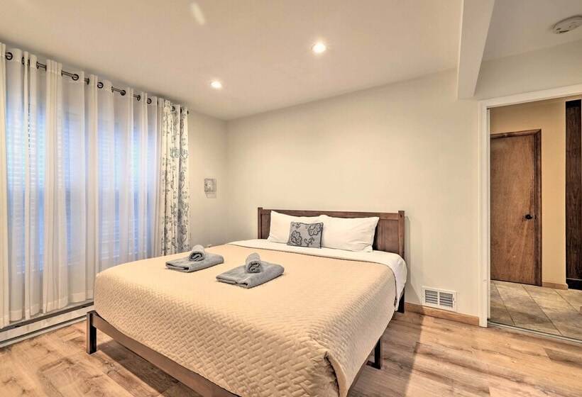 Spacious Tobyhanna Home W/ Lake Access & Fire Pit!