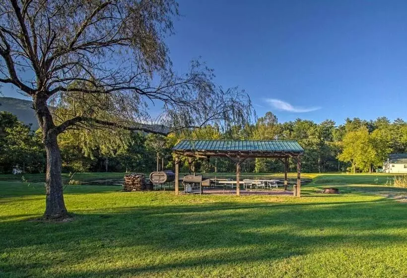 Spacious Virginia Retreat W/ Mountain Views