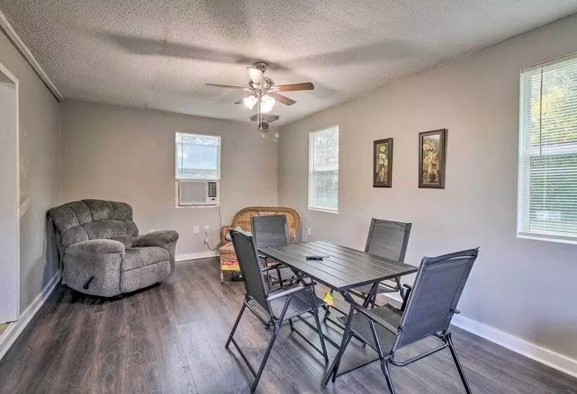 Spacious Virginia Retreat W/ Mountain Views