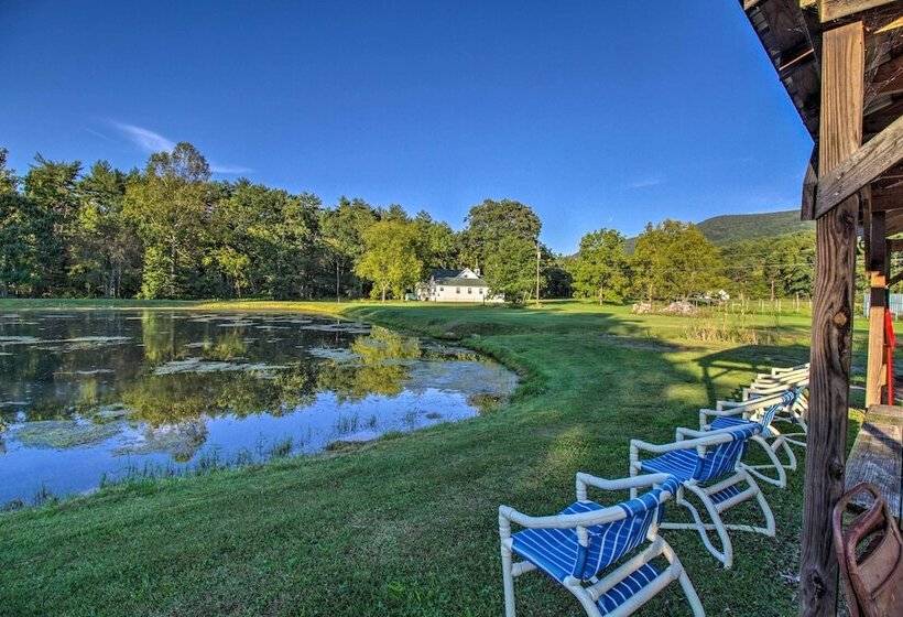 Spacious Virginia Retreat W/ Mountain Views