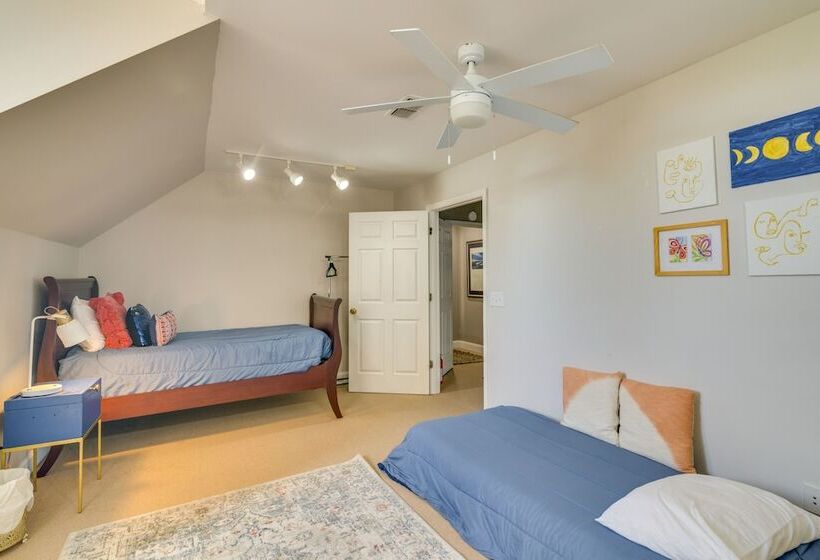 Starkvegas Clubhouse ~ 2 Mi To Msu Campus!