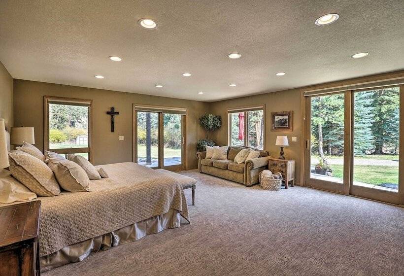 Stunning Mtn Views, Private Stream: Evergreen Gem!