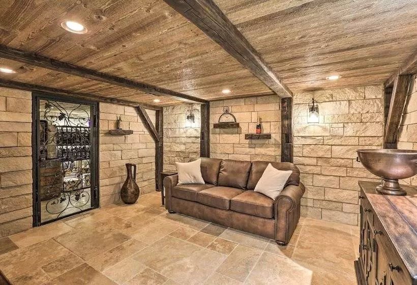 Stunning Mtn Views, Private Stream: Evergreen Gem!