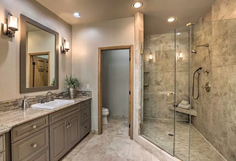 Stunning Mtn Views, Private Stream: Evergreen Gem!