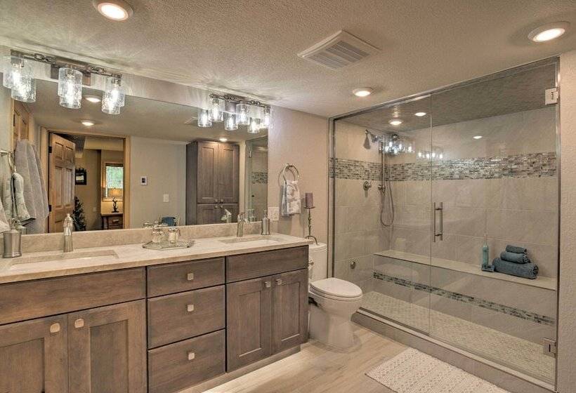 Stunning Mtn Views, Private Stream: Evergreen Gem!