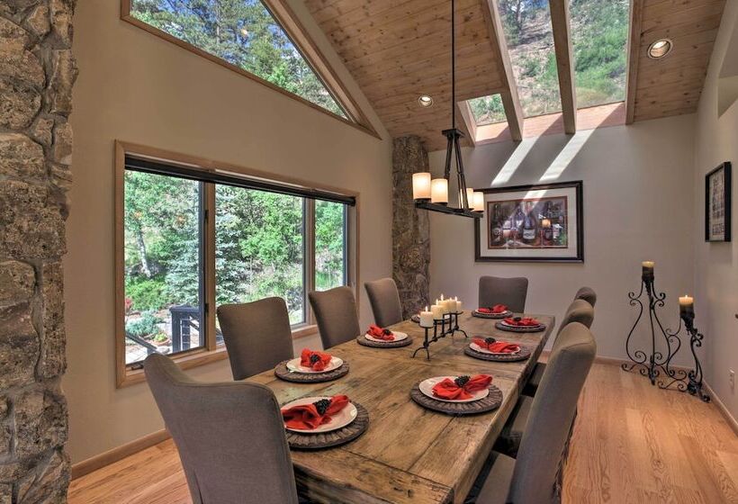 Stunning Mtn Views, Private Stream: Evergreen Gem!