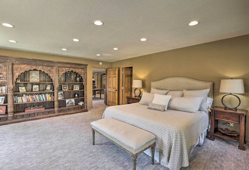 Stunning Mtn Views, Private Stream: Evergreen Gem!