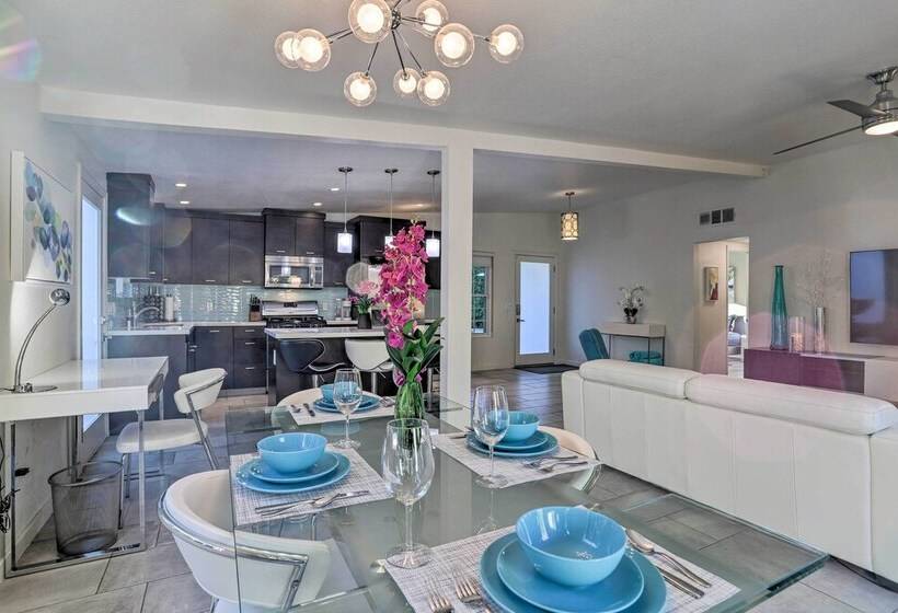 Ultra Secluded Home: Private Pool & Security Gate