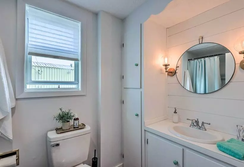 Updated Traverse City Home   Steps To Bay!