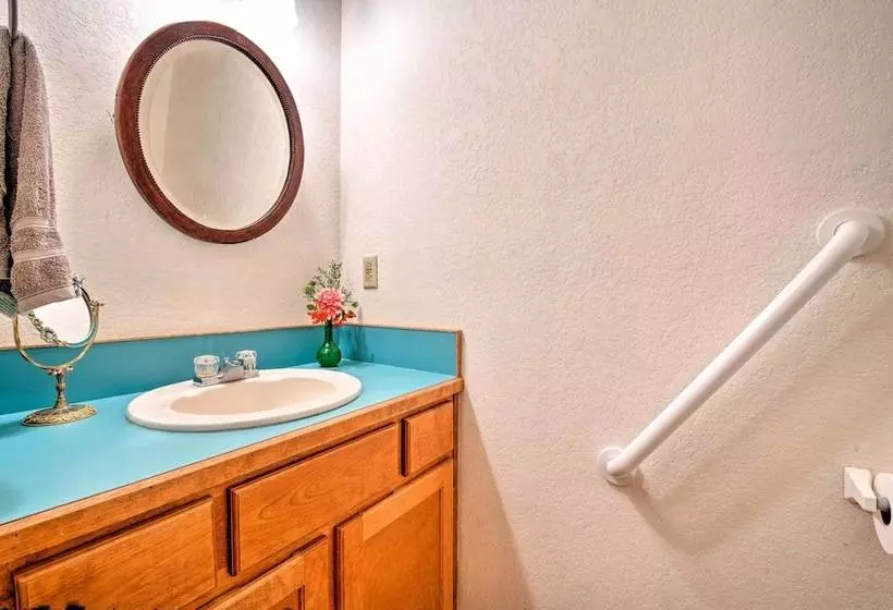 Waterfront Bainbridge Island Home: Stunning Views!