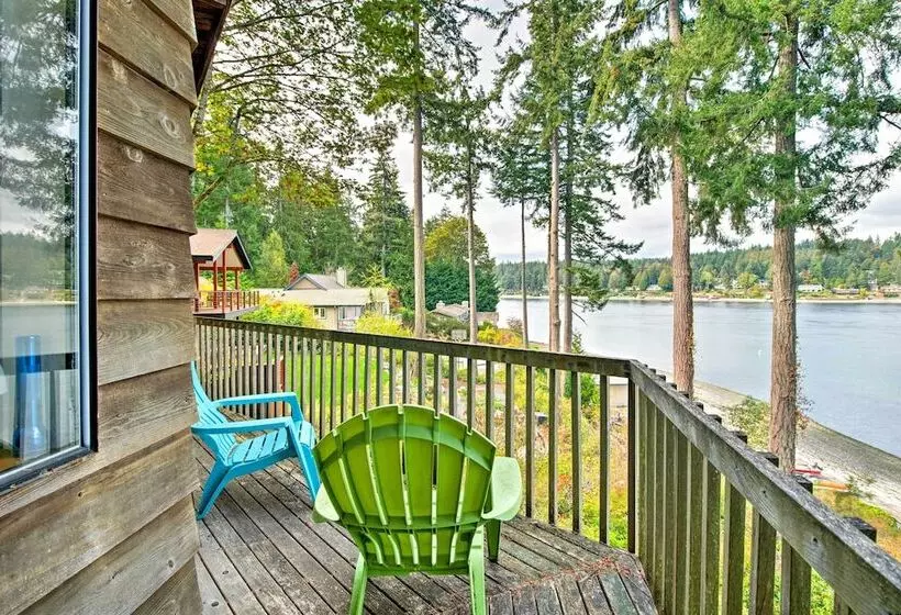 Waterfront Bainbridge Island Home: Stunning Views!