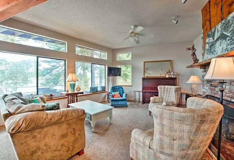 Waterfront Bainbridge Island Home: Stunning Views!