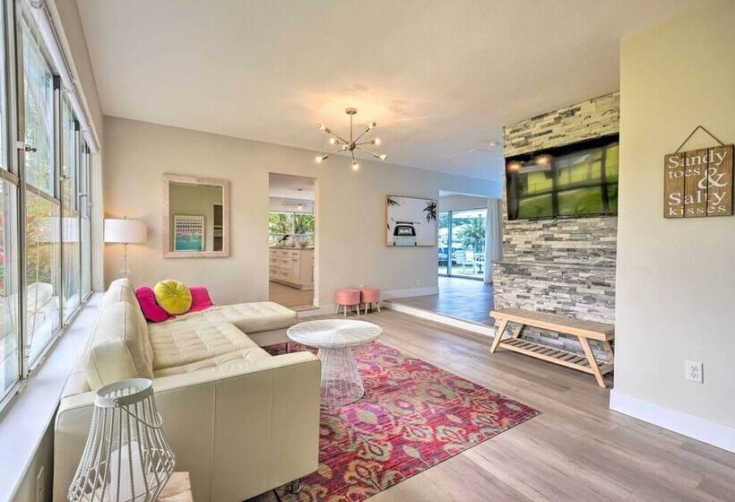 Waterfront Sarasota Estate W/ Dock & Boat Lift!