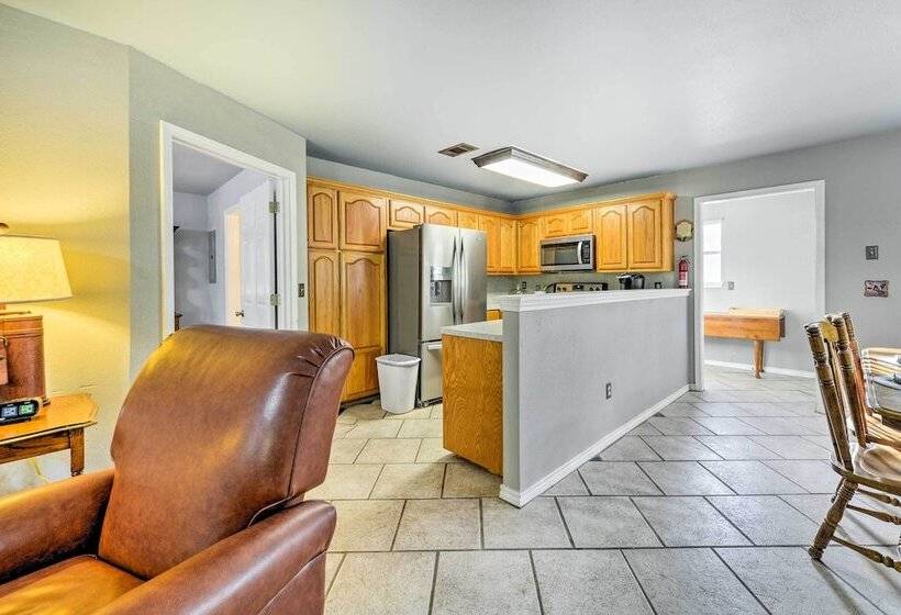 9 Mi To Belton Lake: Peaceful Home W/ Fire Pit