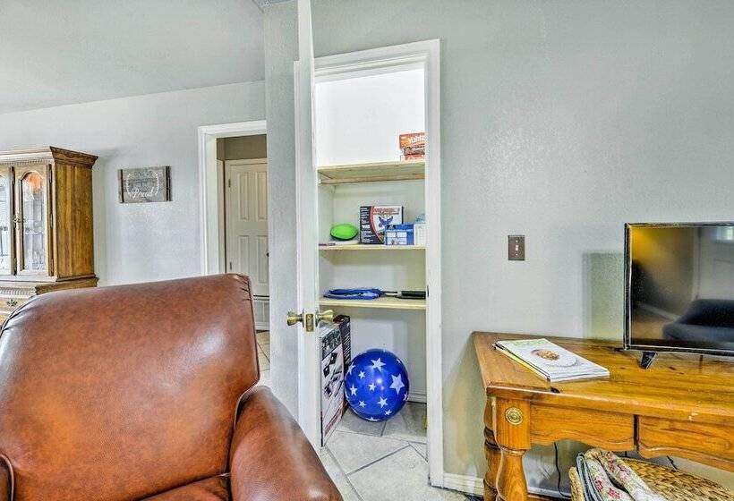 9 Mi To Belton Lake: Peaceful Home W/ Fire Pit