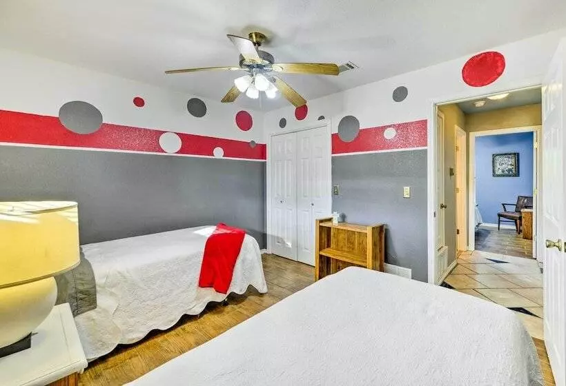 9 Mi To Belton Lake: Peaceful Home W/ Fire Pit