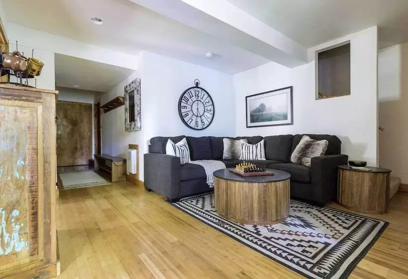 Wintergreen Resort Home ~ 2 Miles To Ski Slopes!